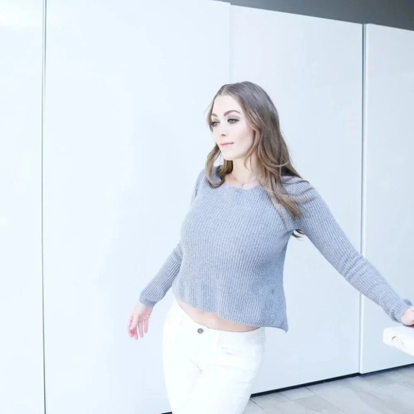 Laced back sweater - Picture 7 of 9